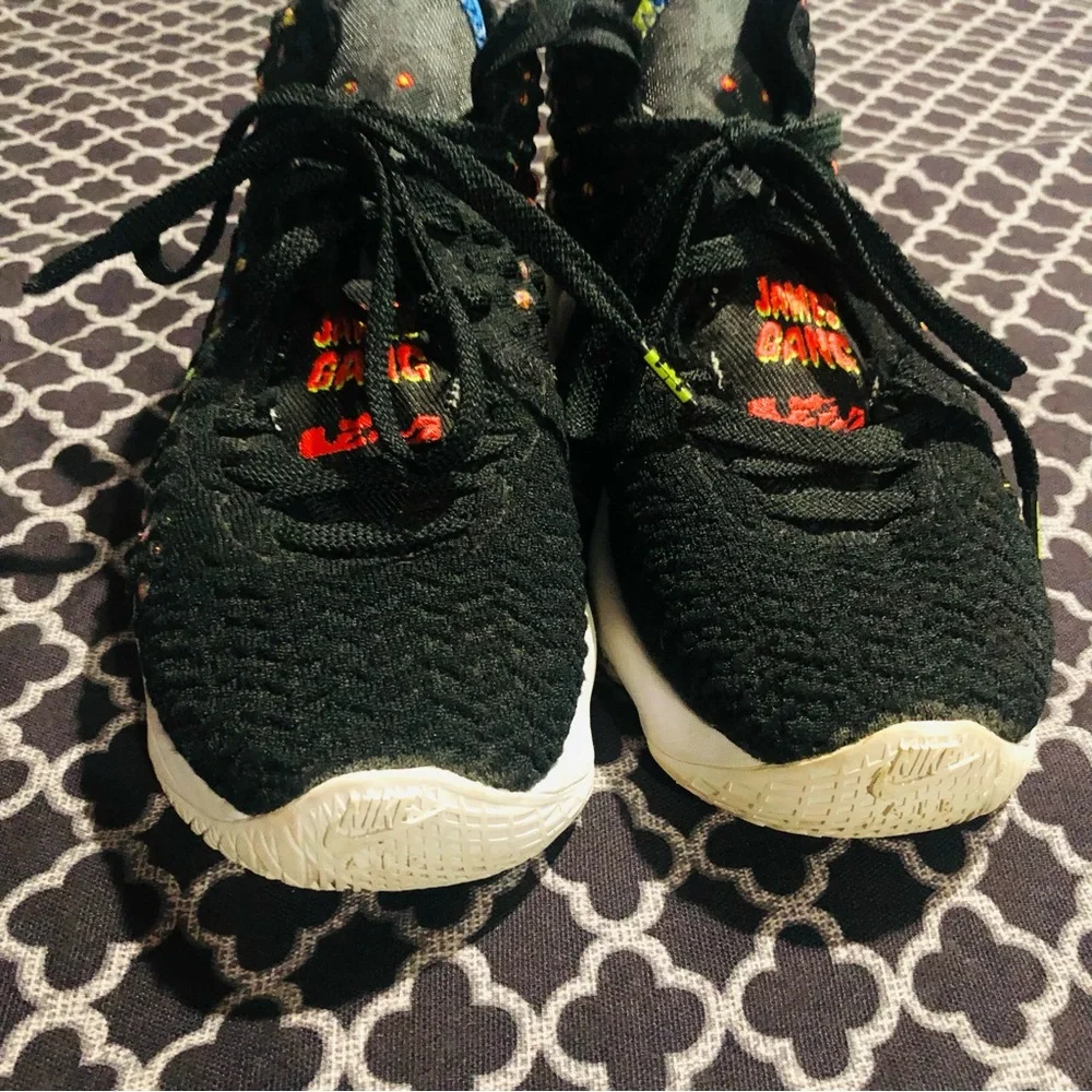 Nike lebron 17